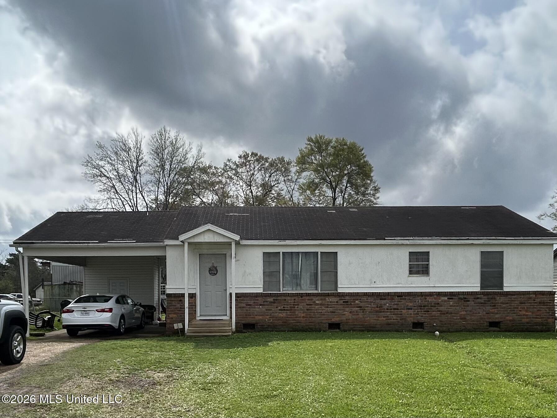 110 Main Street Brookhaven, MS 39601 - Photo 2 of 5 IMG_2757