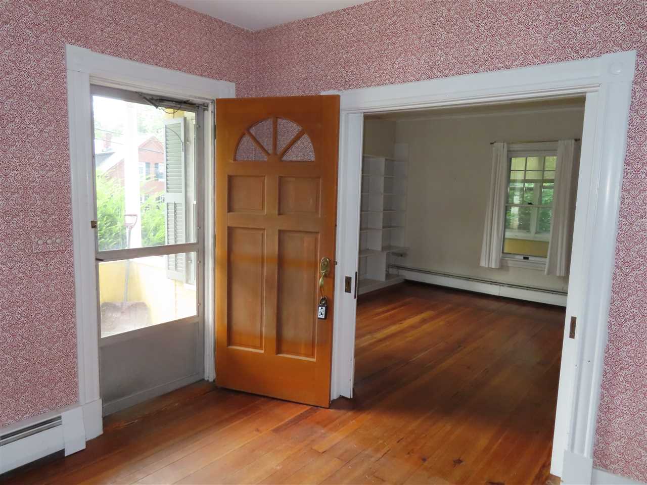 260 Roxbury Street Keene, NH 03431 - Photo 3 of 22