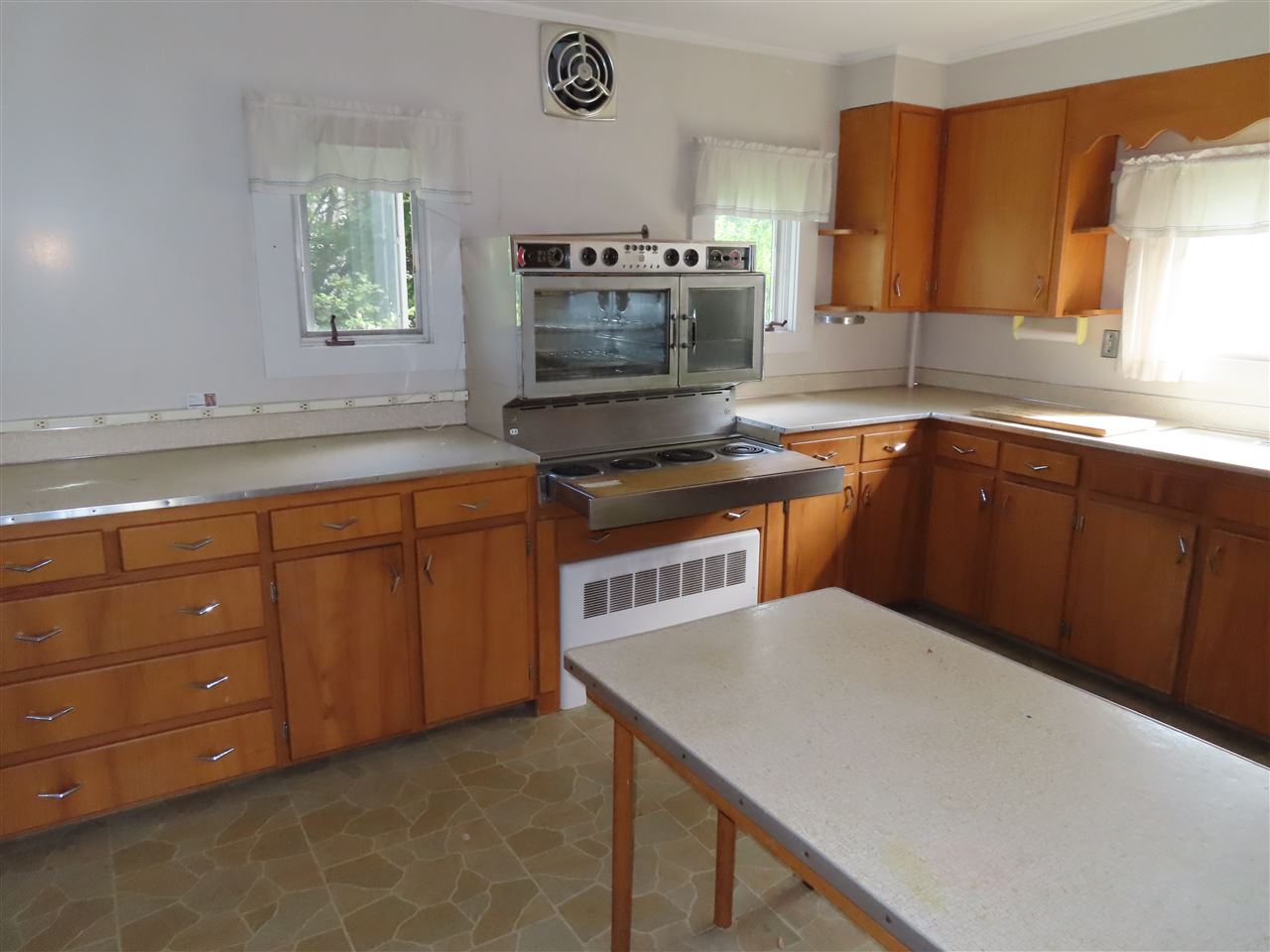 260 Roxbury Street Keene, NH 03431 - Photo 6 of 22
