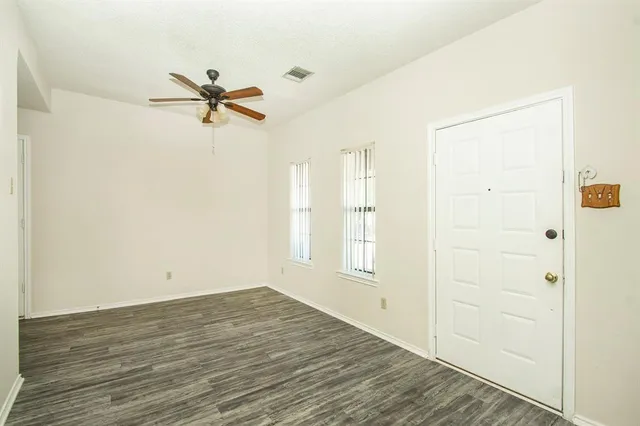 $2,595 | 8406 Americas Cup, Rowlett, TX 75089