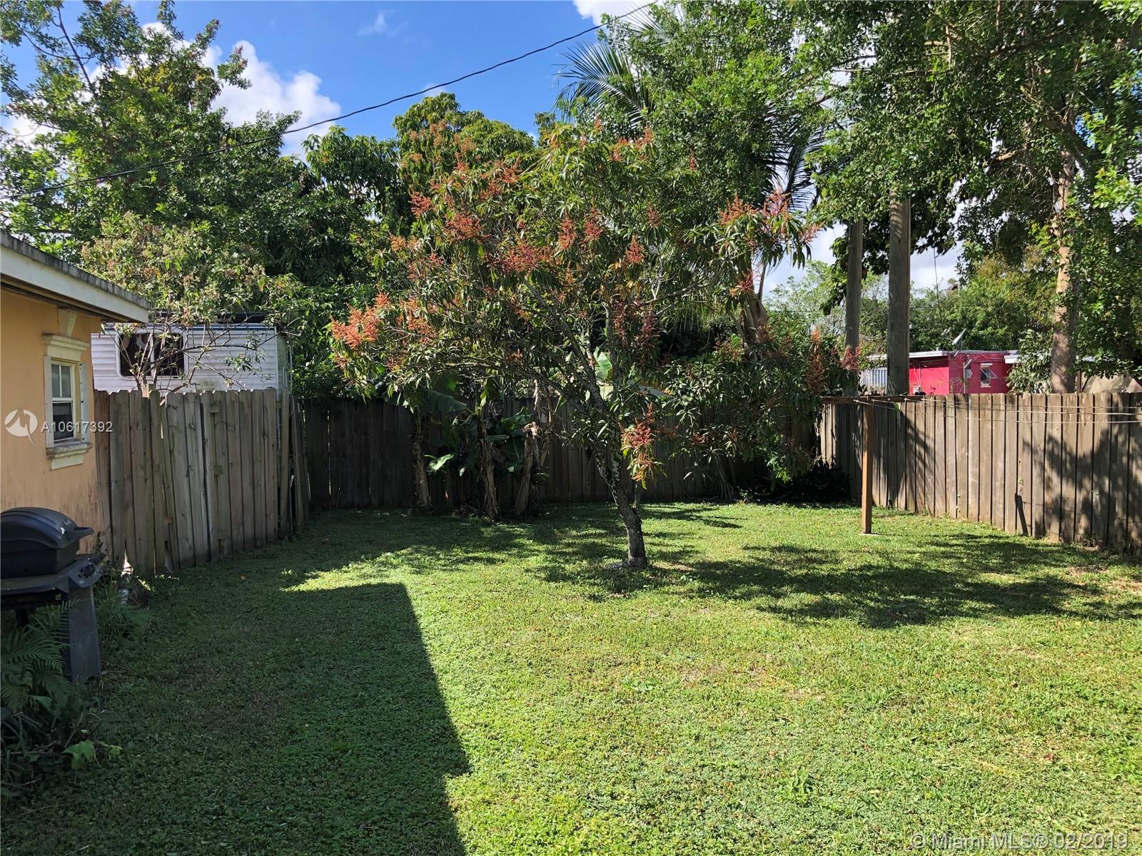 15041 Southwest 296th Street Homestead, FL 33033 - Photo 6 of 12 Gallery Image 6
