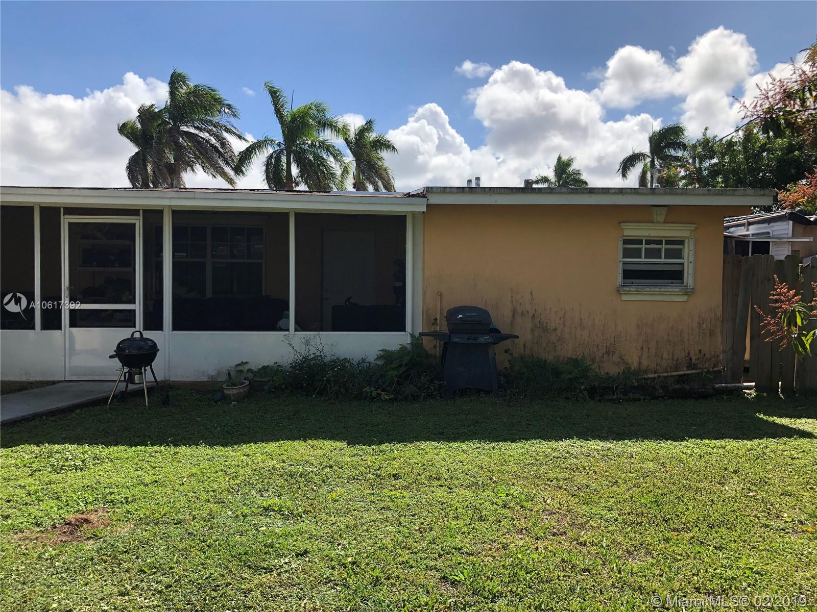 15041 Southwest 296th Street Homestead, FL 33033 - Photo 8 of 12 Gallery Image 8