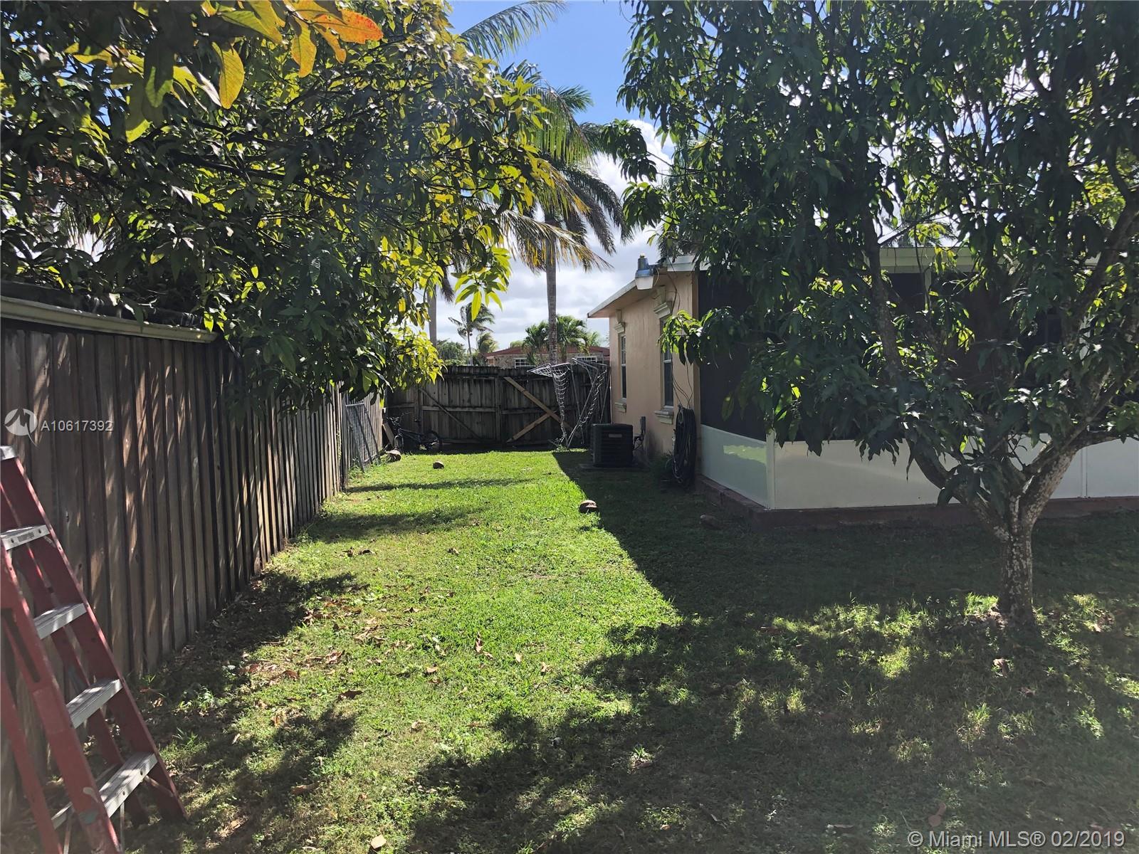 15041 Southwest 296th Street Homestead, FL 33033 - Photo 9 of 12 Gallery Image 9