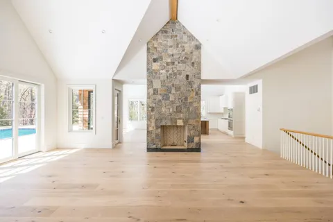 $4,995,000 | 21 Ocean Parkway, East Hampton, NY 11937