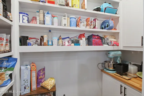 $585,000 | 112 Biltmore Cove, Flowood, MS 39232