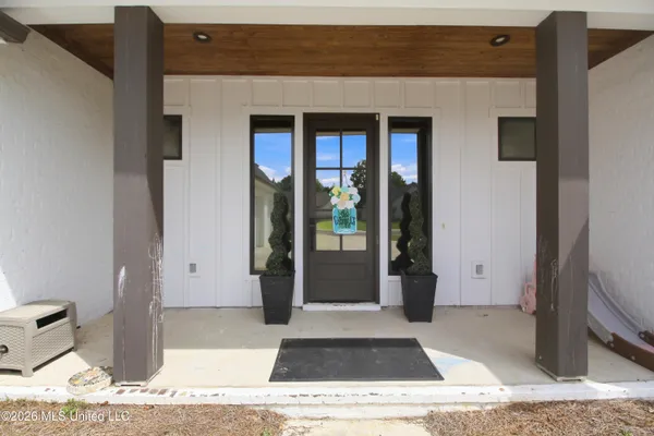 $585,000 | 112 Biltmore Cove, Flowood, MS 39232