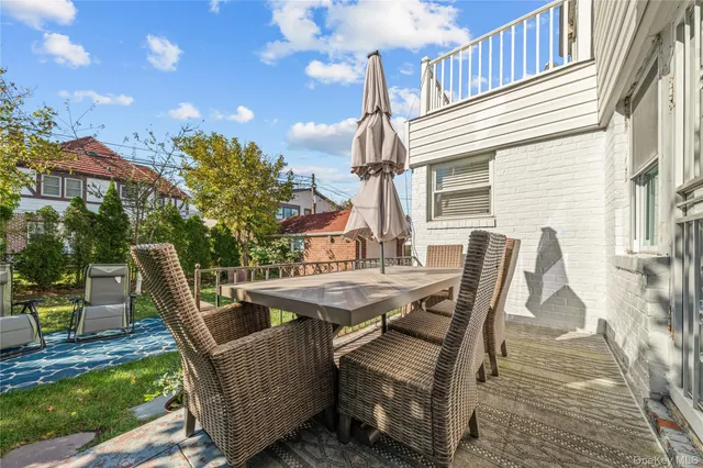 $1,398,000 | 82-10 215th Street | Oakland Gardens