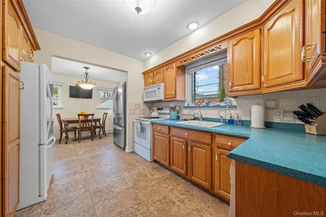 $1,398,000 | 82-10 215th Street | Oakland Gardens