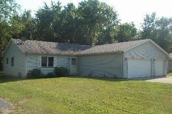 325 East Cermak Road Braidwood, IL 60408 - Photo 1 of 1 a view of a backyard
