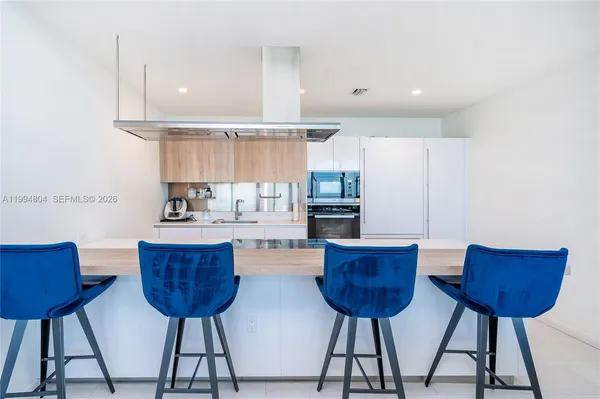 $18,000 | 1000 Brickell Plaza, Unit PH5004, Miami, FL 33131