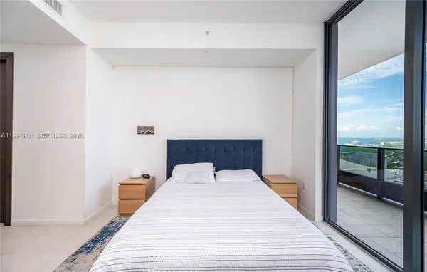 $18,000 | 1000 Brickell Plaza, Unit PH5004, Miami, FL 33131