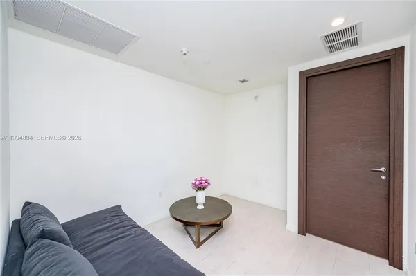 $18,000 | 1000 Brickell Plaza, Unit PH5004, Miami, FL 33131