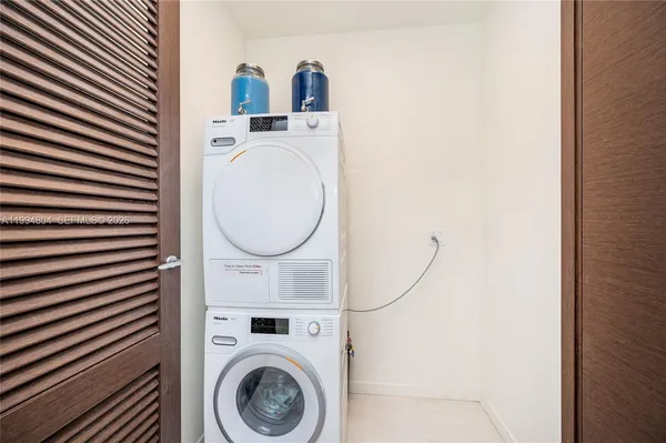 $18,000 | 1000 Brickell Plaza, Unit PH5004, Miami, FL 33131