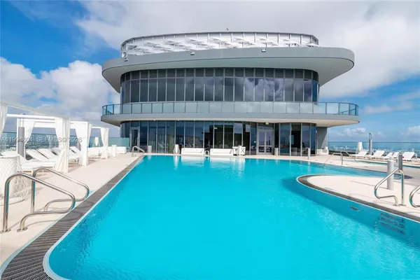 $18,000 | 1000 Brickell Plaza, Unit PH5004, Miami, FL 33131