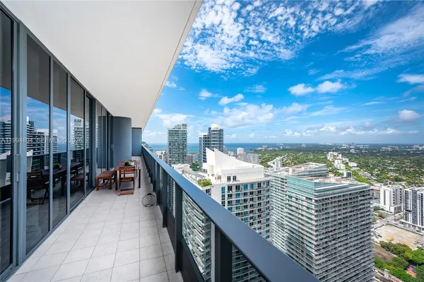 $18,000 | 1000 Brickell Plaza, Unit PH5004, Miami, FL 33131