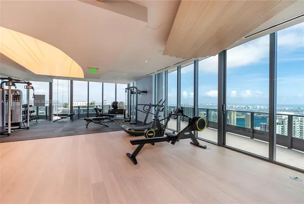 $18,000 | 1000 Brickell Plaza, Unit PH5004, Miami, FL 33131