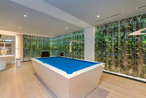 $18,000 | 1000 Brickell Plaza, Unit PH5004, Miami, FL 33131