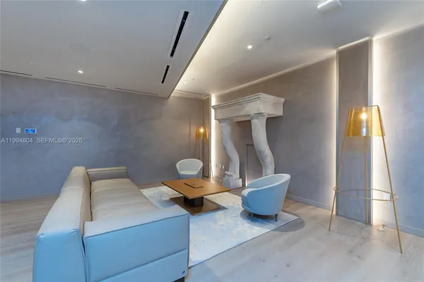 $18,000 | 1000 Brickell Plaza, Unit PH5004, Miami, FL 33131