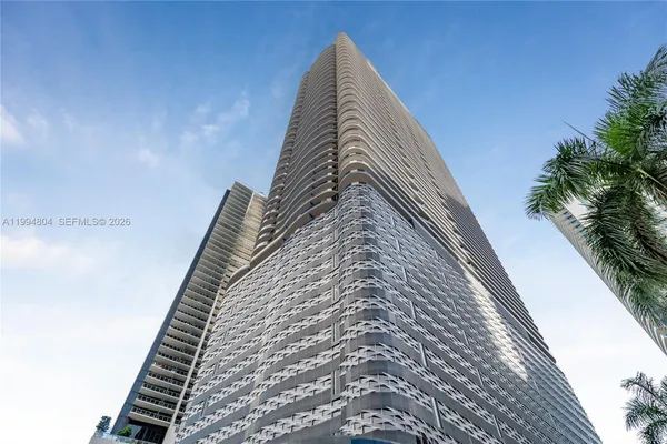 $18,000 | 1000 Brickell Plaza, Unit PH5004, Miami, FL 33131