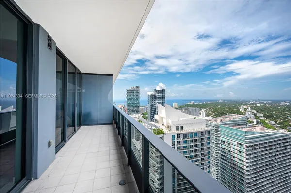 $18,000 | 1000 Brickell Plaza, Unit PH5004, Miami, FL 33131