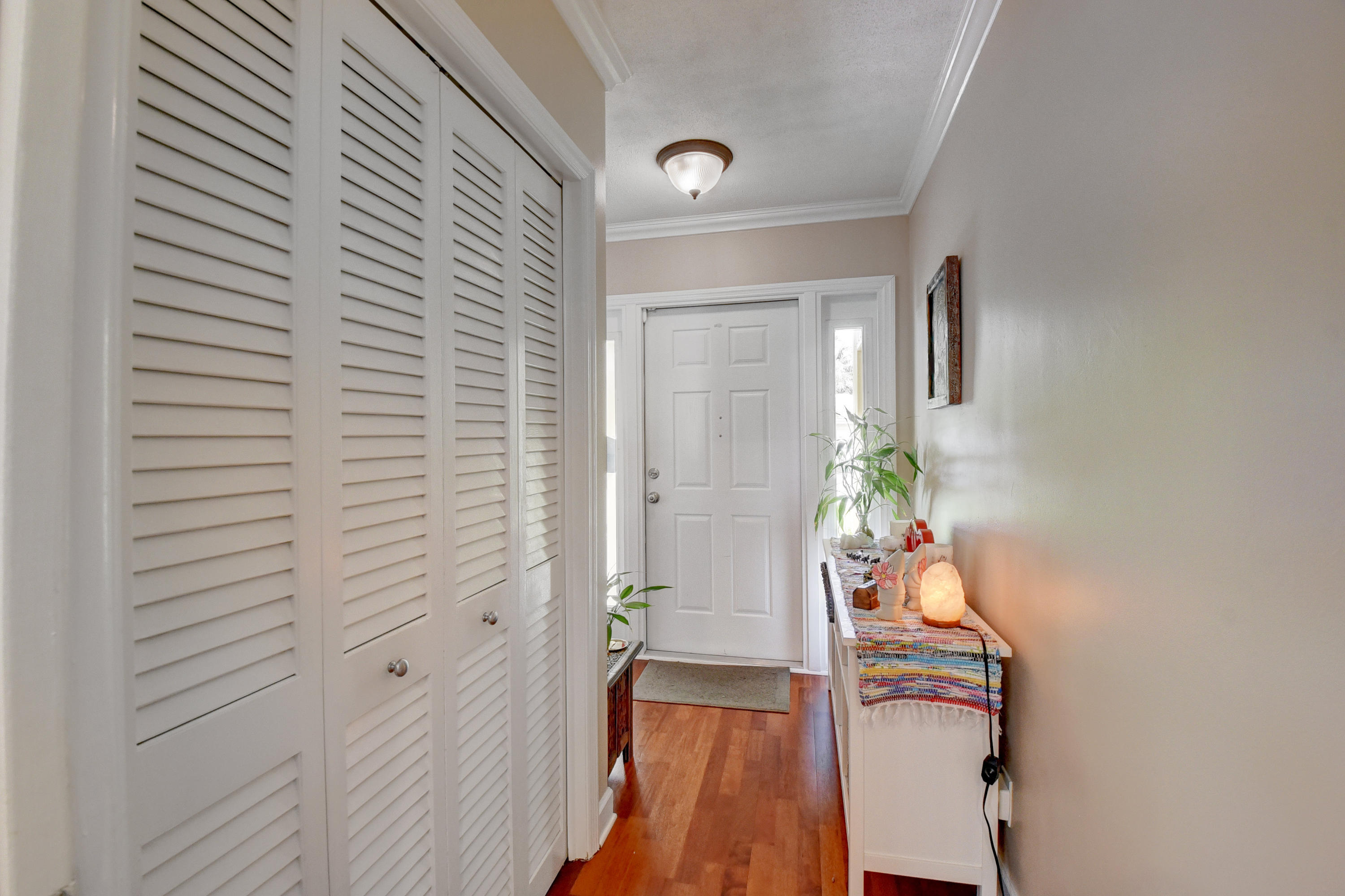 1031 Northwest 6th Street Boca Raton, FL 33486 - Photo 4 of 29 Entry