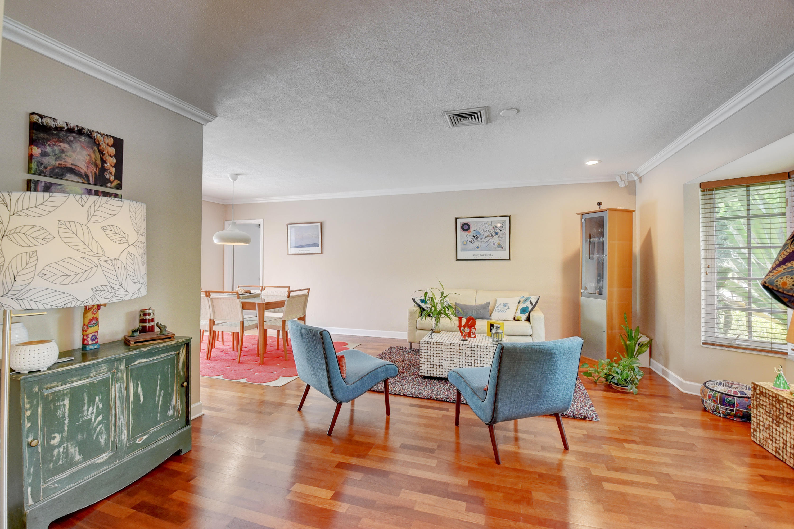 1031 Northwest 6th Street Boca Raton, FL 33486 - Photo 5 of 29 Living Room