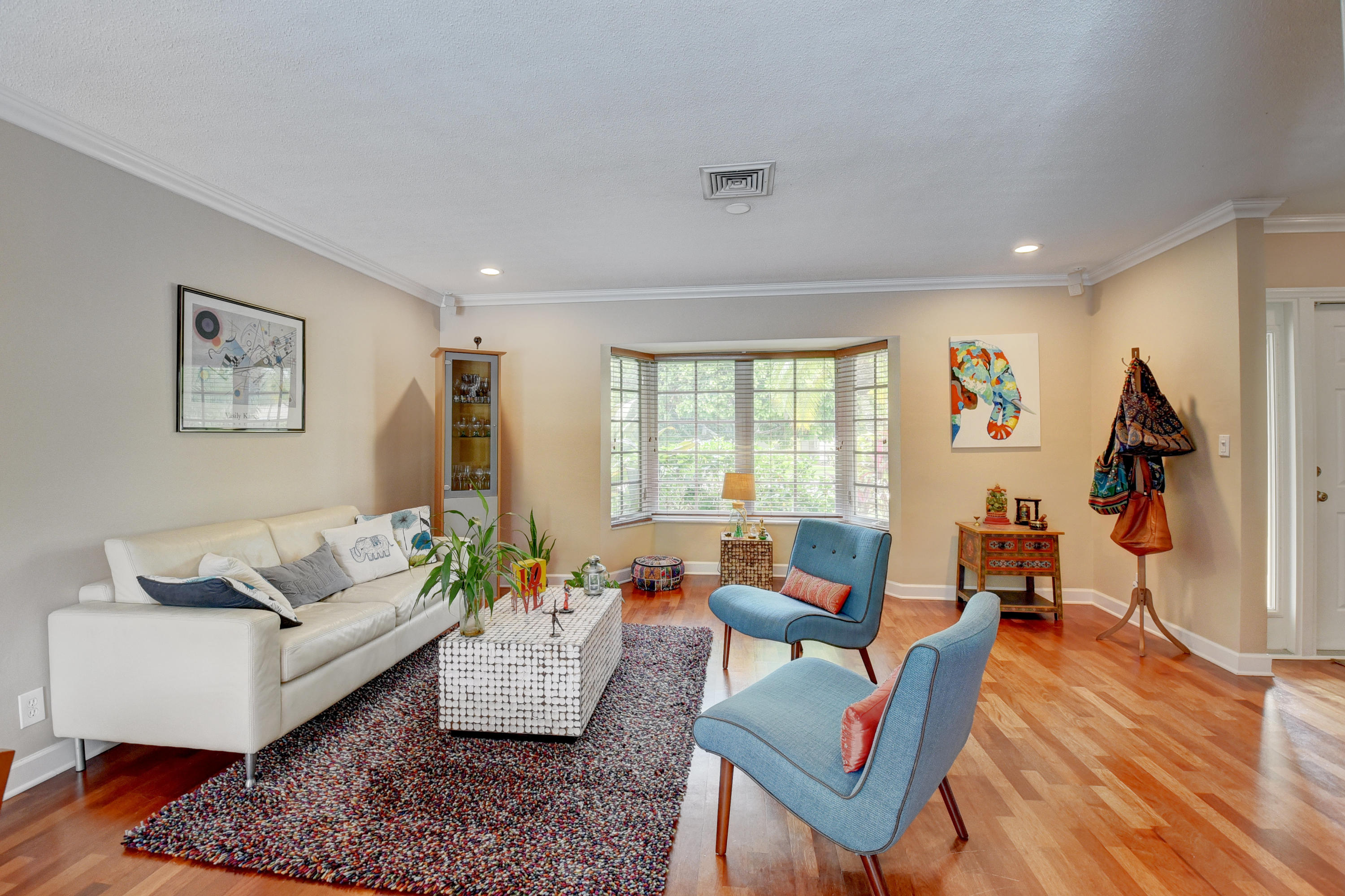 1031 Northwest 6th Street Boca Raton, FL 33486 - Photo 7 of 29 Living Room