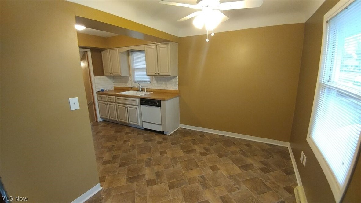11420 Hempstead Road Garfield Heights, OH 44125 - Photo 23 of 30