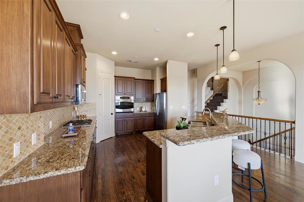 563 Rockingham Drive Irving, TX 75063 - Photo 13 of 33