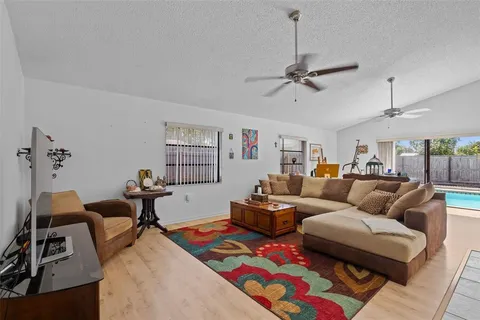 $349,000 | 1811 49th Street North, St. Petersburg, FL 33710