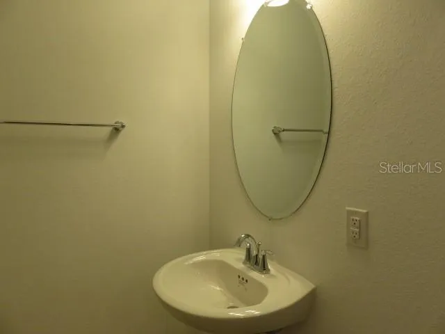 $2,250 | 20410 Lagente Circle, Unit 20410, Venice, FL 34293