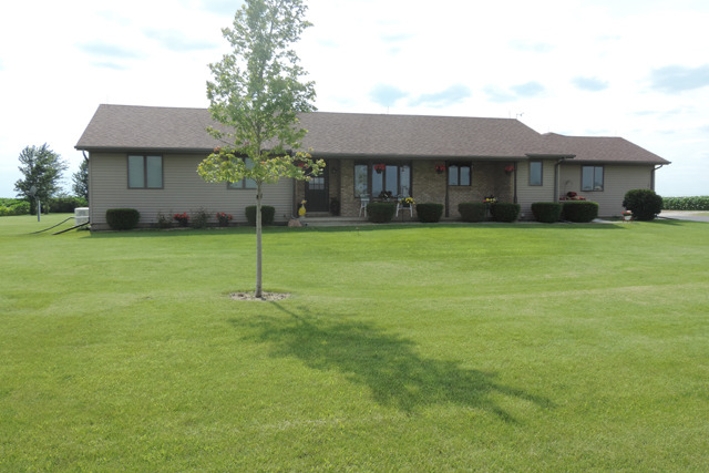 28040 South Cedar Road Manhattan, IL 60442 - Photo 2 of 16