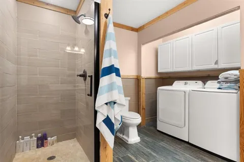 $699,000 | 4225 West Tank Farm Road, Lake Charles, LA 70605