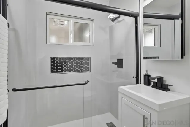 $1,050,000 | 415-417 East 26th Street, National City, CA 91950