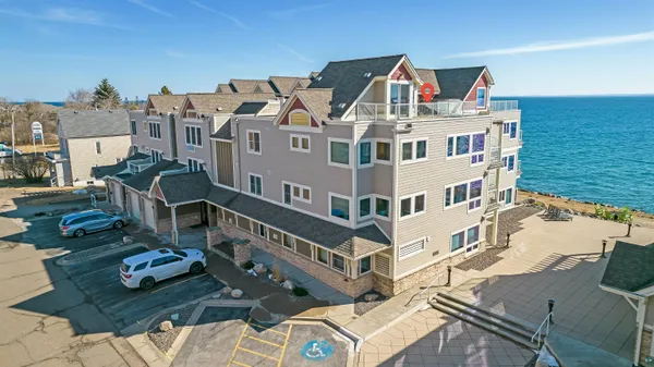 $850,000 | 2126 East Water Street, Unit L306, Duluth, MN 55812