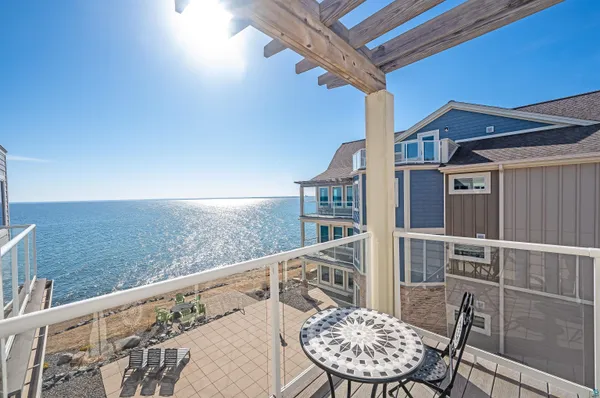 $850,000 | 2126 East Water Street, Unit L306, Duluth, MN 55812