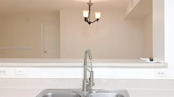 $2,300 | 677 Southwest 111th Avenue, Unit 204, Pembroke Pines, FL 33025