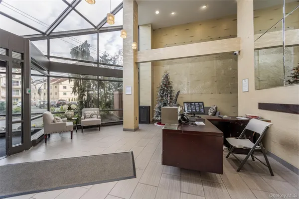 $25,000 | 100 West Broadway, Unit 7F, Long Beach, NY 11561