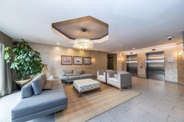 $25,000 | 100 West Broadway, Unit 7F, Long Beach, NY 11561