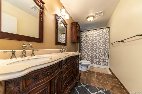 $25,000 | 100 West Broadway, Unit 7F, Long Beach, NY 11561