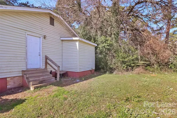 $1,150 | 2510 Hemphill Street, Charlotte, NC 28208