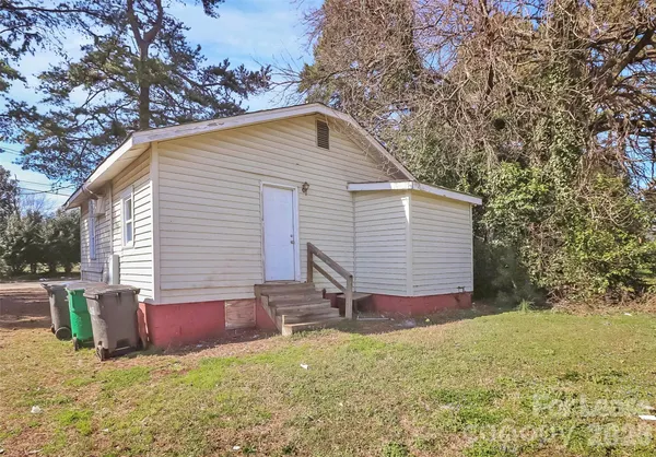 $1,150 | 2510 Hemphill Street, Charlotte, NC 28208