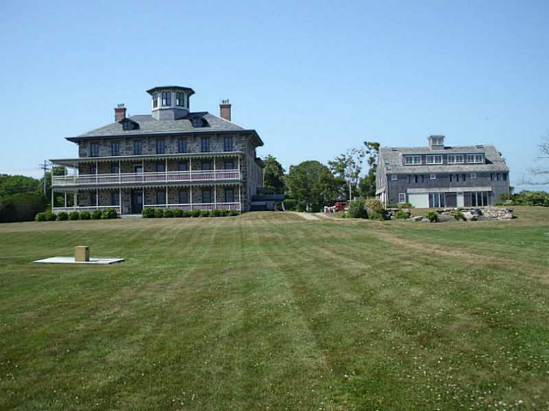 122 Sakonnet Point Road Little Compton, RI 02837 - Photo 4 of 15 Exterior Front.