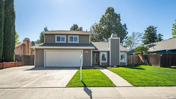 $620,000 | 202 Songbird Court, Vacaville, CA 95687