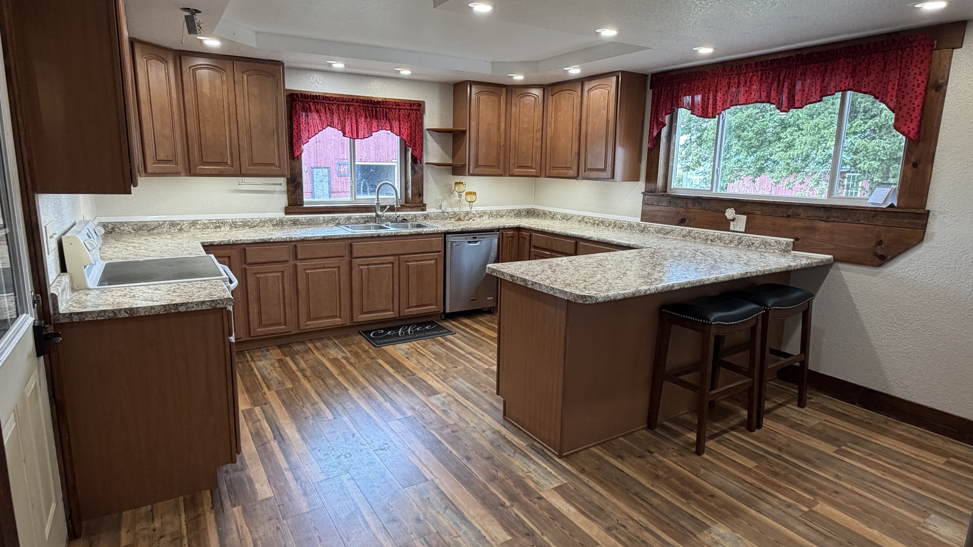 6151 Cunniff Road Tampico, IL 61283 - Photo 8 of 33 Gallery Image 8