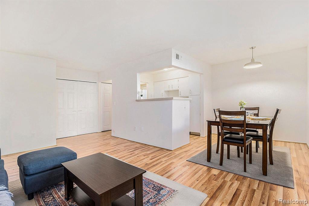 30022 West 12 Mile Road, Unit 2 Farmington Hills, MI 48334 - Photo 6 of 15