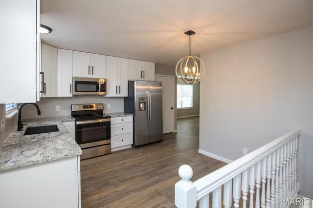 $1,895 | 7 Windstream Court, St. Peters, MO 63376