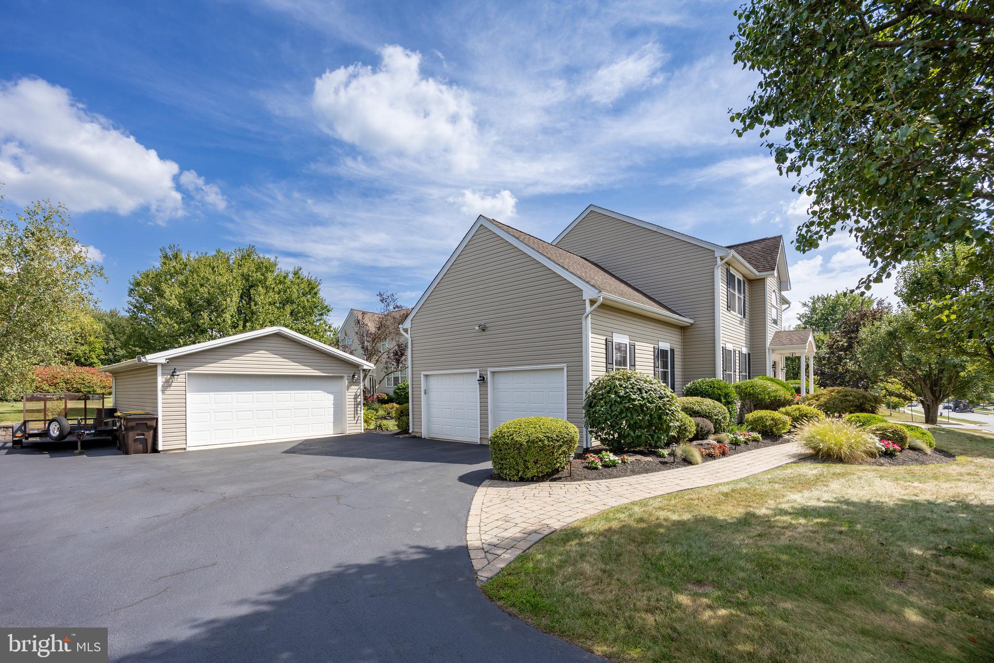 16 Long Meadow Road Royersford, PA 19468 - Photo 3 of 67 Gallery Image 3