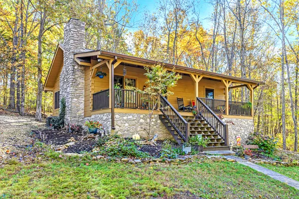 $509,900 | 5833 Dewey Carr Road, Bethpage, TN 37022