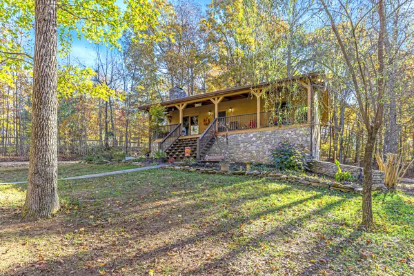 $509,900 | 5833 Dewey Carr Road, Bethpage, TN 37022